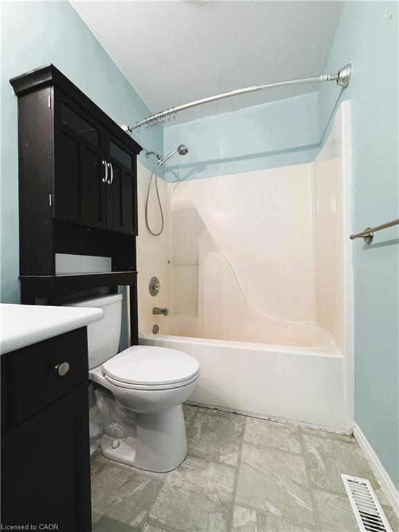 20 Daybreak Drive, London, ON - Indoor Photo Showing Bathroom