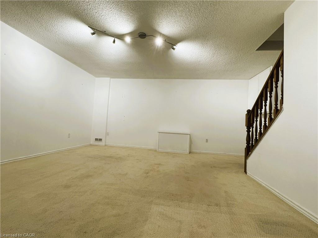 20 Daybreak Drive, London, ON - Indoor Photo Showing Other Room