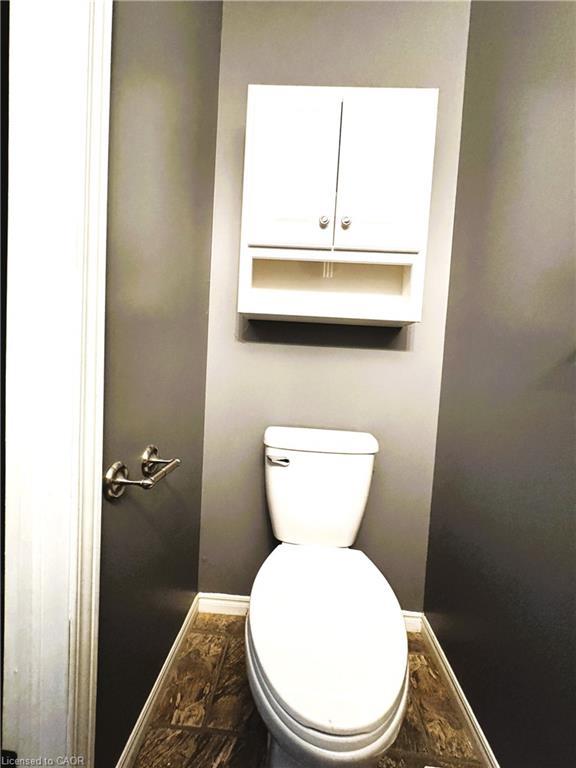 20 Daybreak Drive, London, ON - Indoor Photo Showing Bathroom