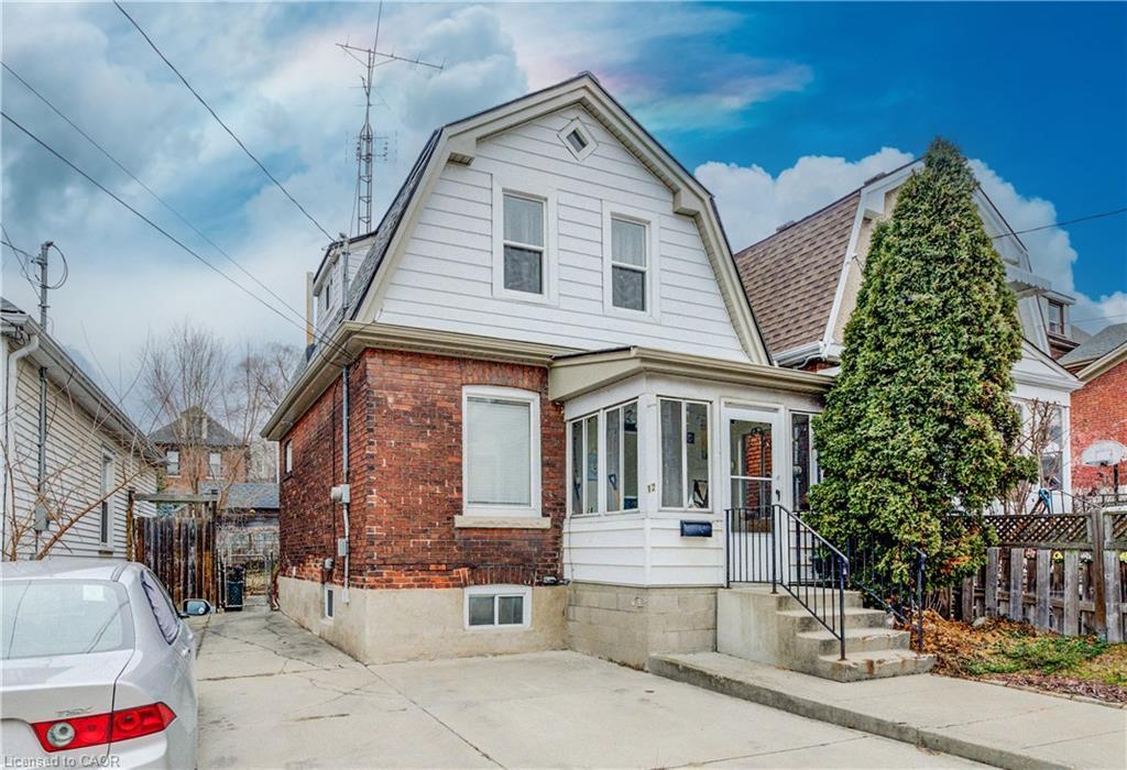 12 Baker Street, Hamilton, ON - Outdoor