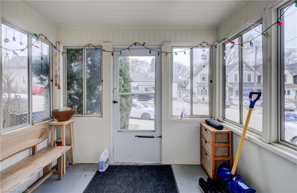 12 Baker Street, Hamilton, ON - Indoor Photo Showing Other Room