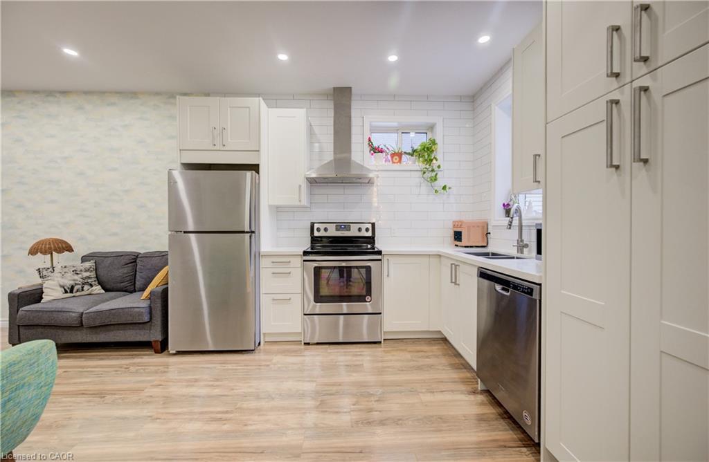 12 Baker Street, Hamilton, ON - Indoor Photo Showing Kitchen With Stainless Steel Kitchen