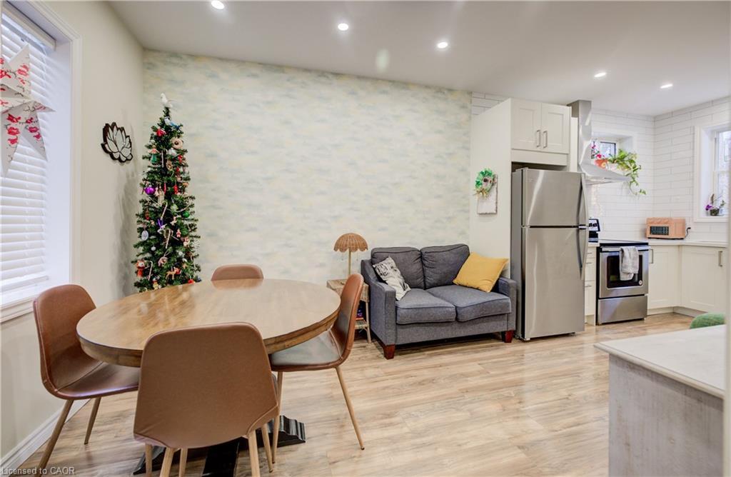 12 Baker Street, Hamilton, ON - Indoor