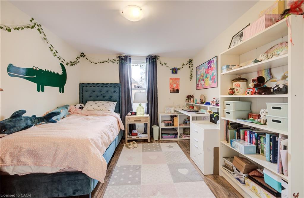 12 Baker Street, Hamilton, ON - Indoor Photo Showing Bedroom
