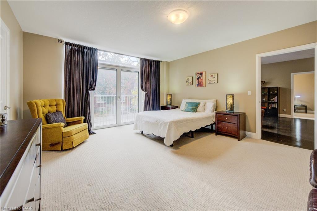105-165 Duke Street E, Kitchener, ON - Indoor Photo Showing Bedroom