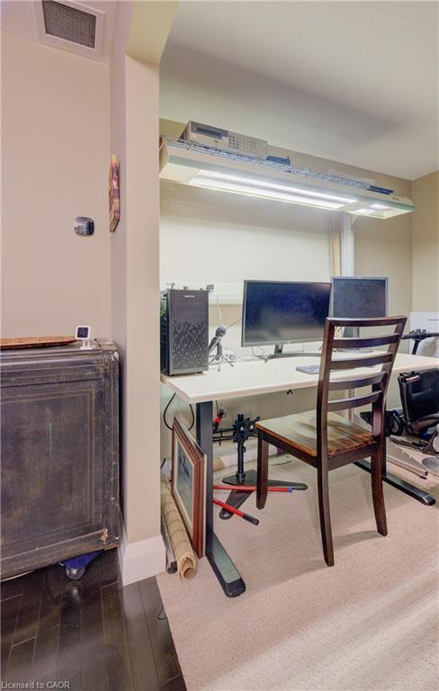 105-165 Duke Street E, Kitchener, ON - Indoor Photo Showing Office