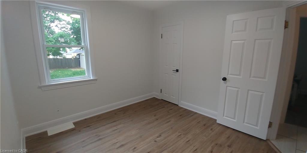 1-23 Fairview Avenue, Kitchener, ON - Indoor Photo Showing Other Room