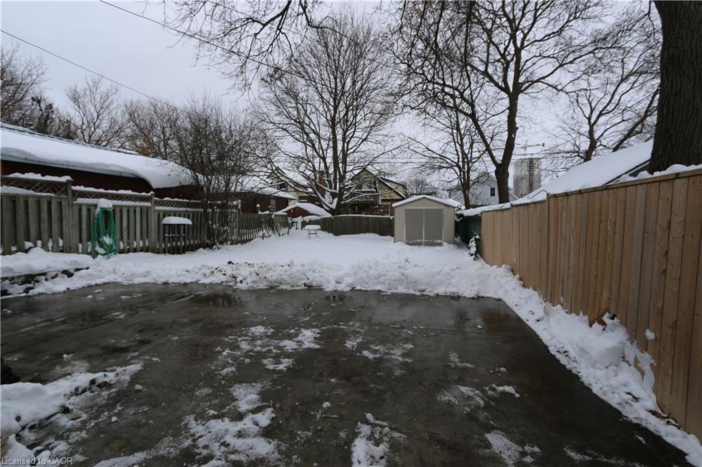 1-23 Fairview Avenue, Kitchener, ON - Outdoor