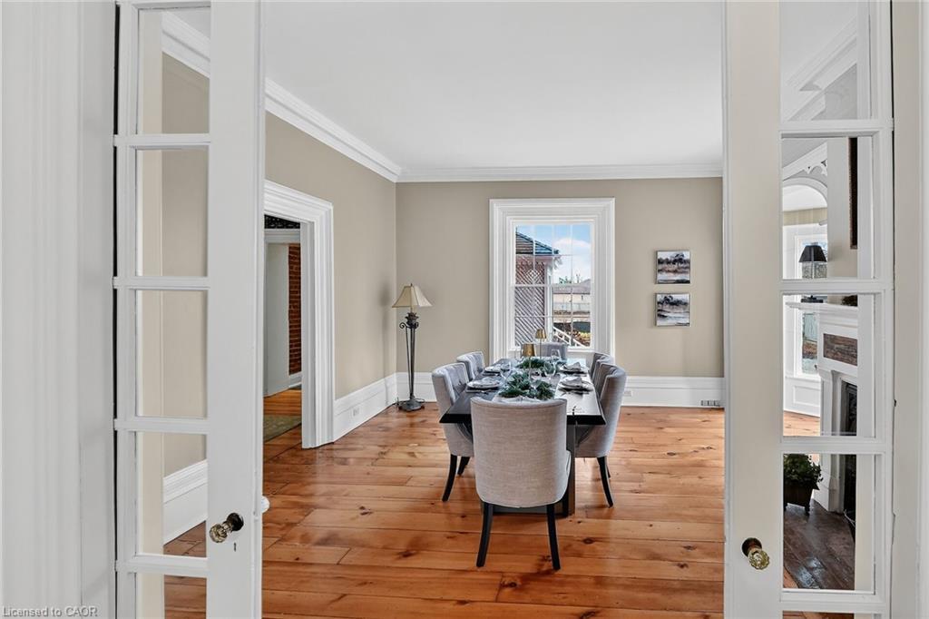 262 Main Street W, Grimsby, ON - Indoor