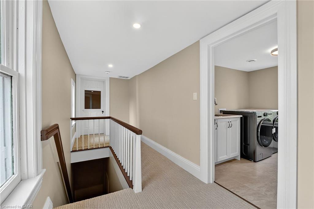 262 Main Street W, Grimsby, ON - Indoor Photo Showing Laundry Room