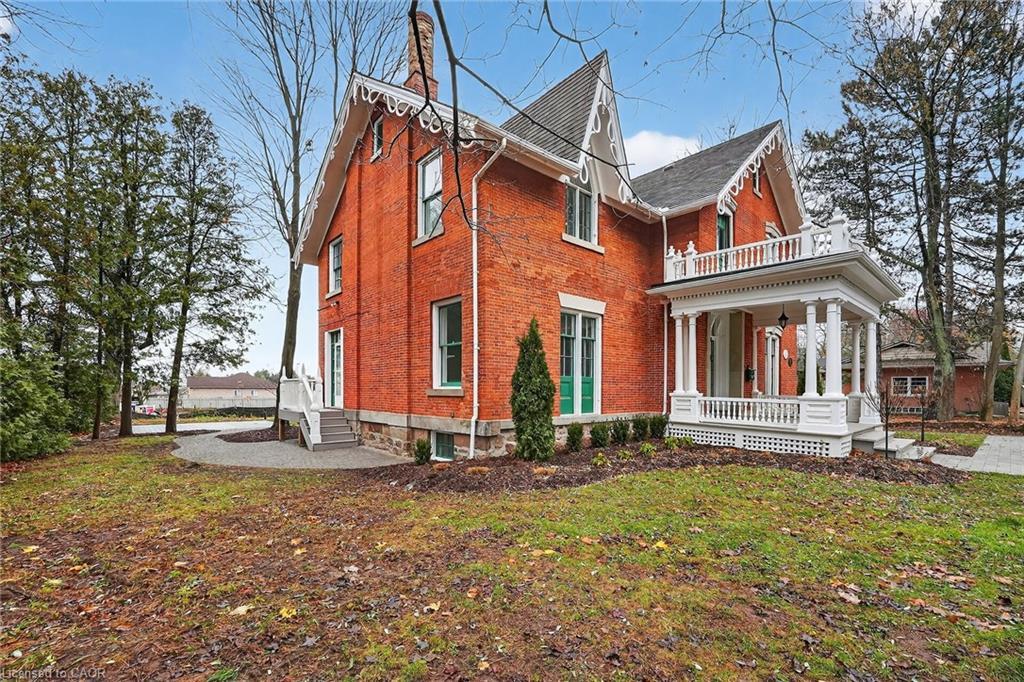 262 Main Street W, Grimsby, ON - Outdoor