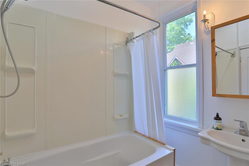 127 Duke Street E, Kitchener, ON