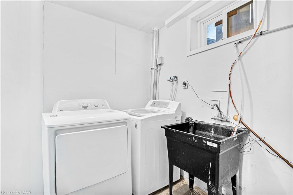 41 Alma Street N, Guelph, ON - Indoor Photo Showing Laundry Room