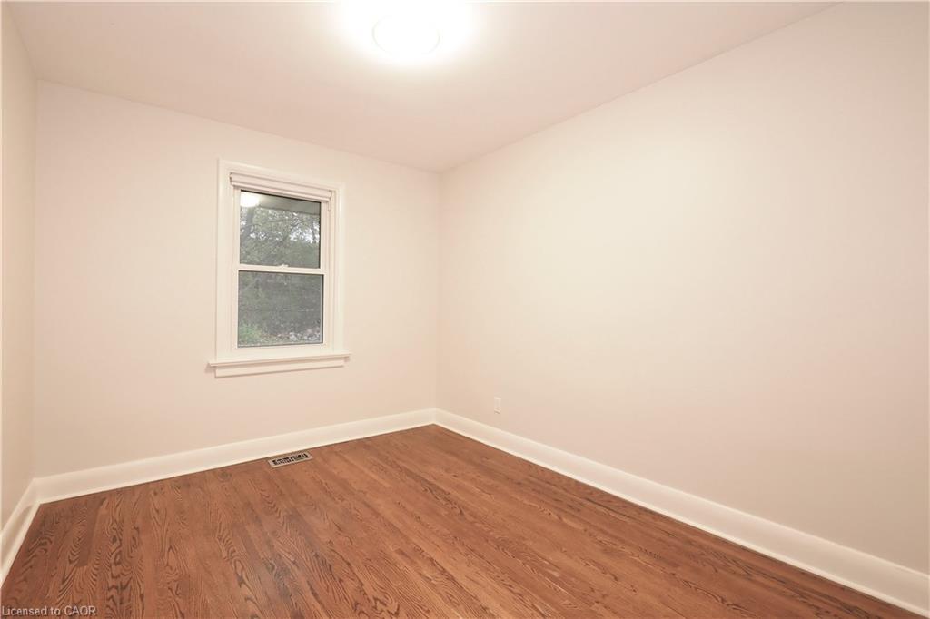 296 Dumfries Avenue, Kitchener, ON - Indoor Photo Showing Other Room