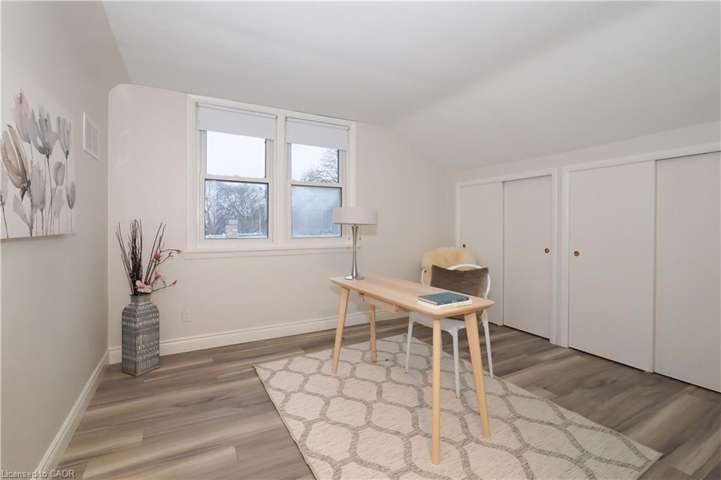 296 Dumfries Avenue, Kitchener, ON - Indoor Photo Showing Other Room