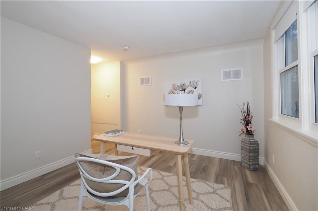 296 Dumfries Avenue, Kitchener, ON - Indoor Photo Showing Other Room