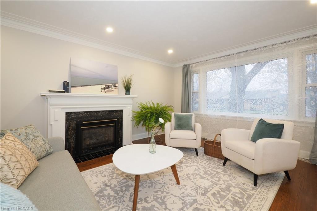 296 Dumfries Avenue, Kitchener, ON - Indoor Photo Showing Living Room With Fireplace