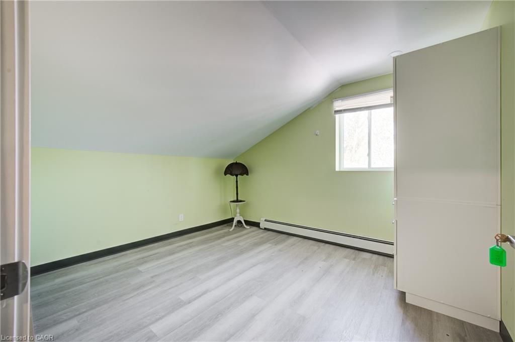 5 Front Street, London, ON - Indoor Photo Showing Other Room