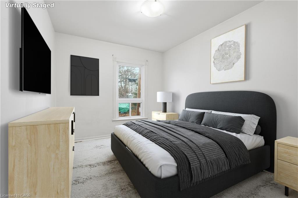 39 Burlington Street E, Hamilton, ON - Indoor Photo Showing Bedroom