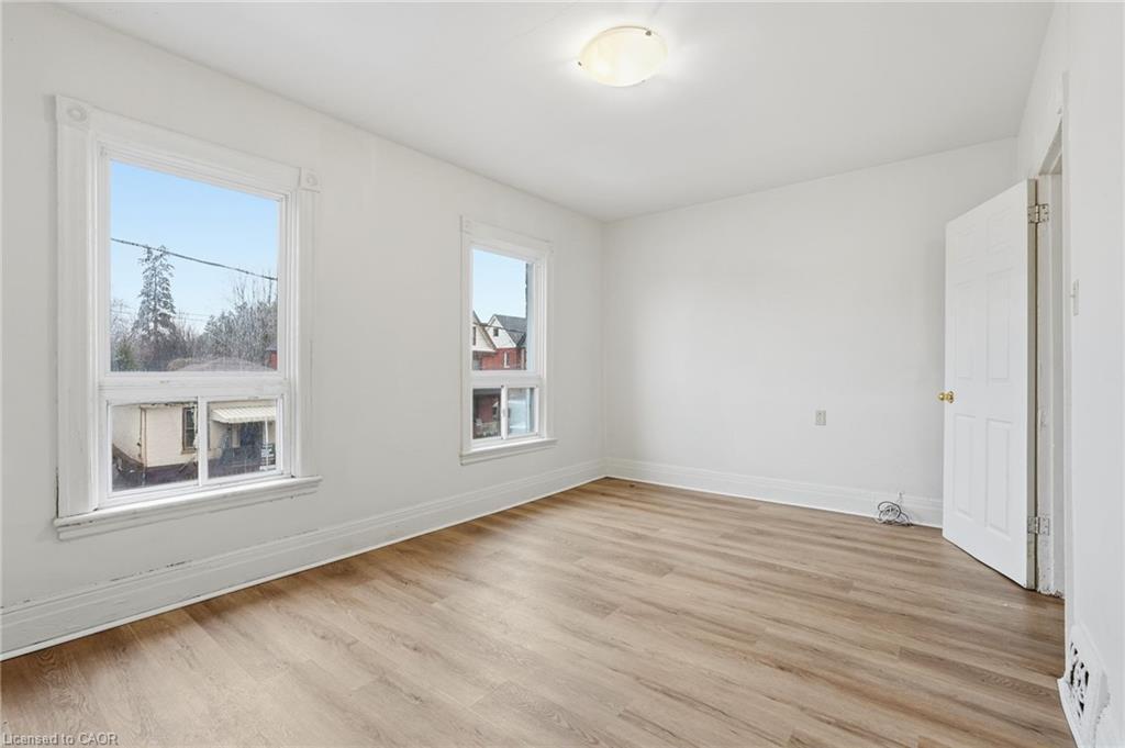 39 Burlington Street E, Hamilton, ON - Indoor Photo Showing Other Room