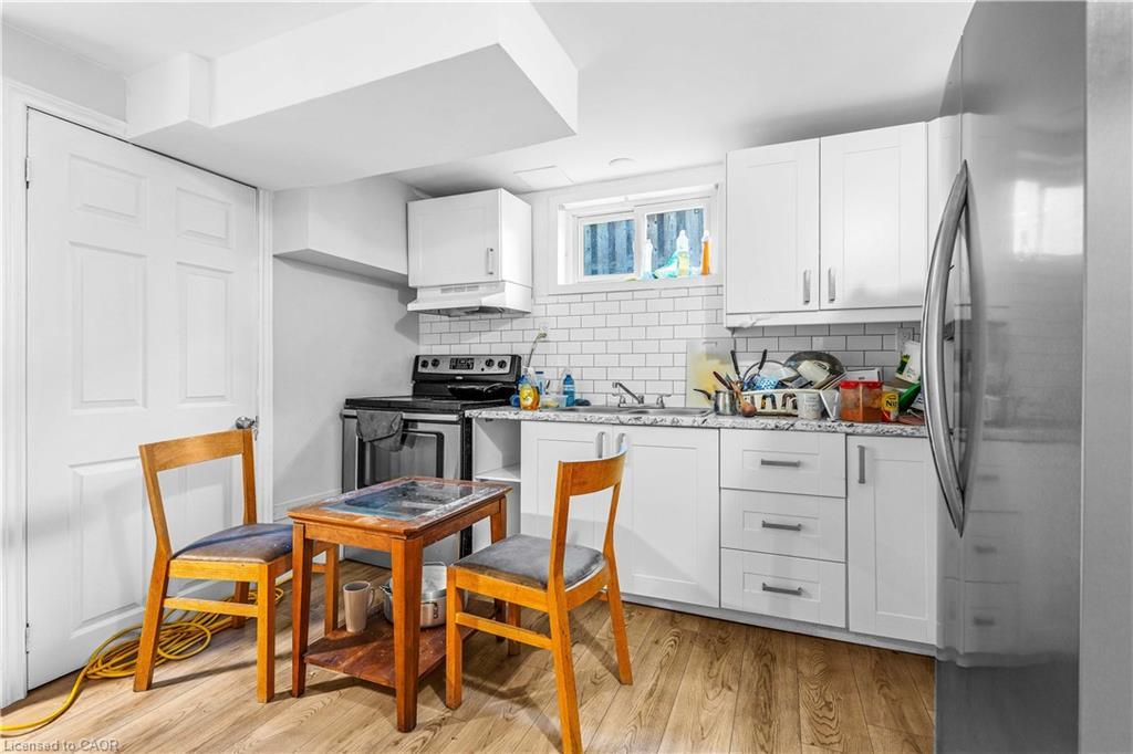 41 Alma Street N, Guelph, ON - Indoor