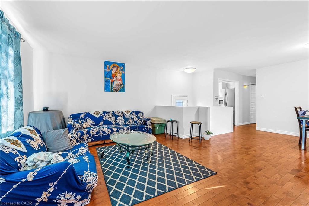 41 Alma Street N, Guelph, ON - Indoor