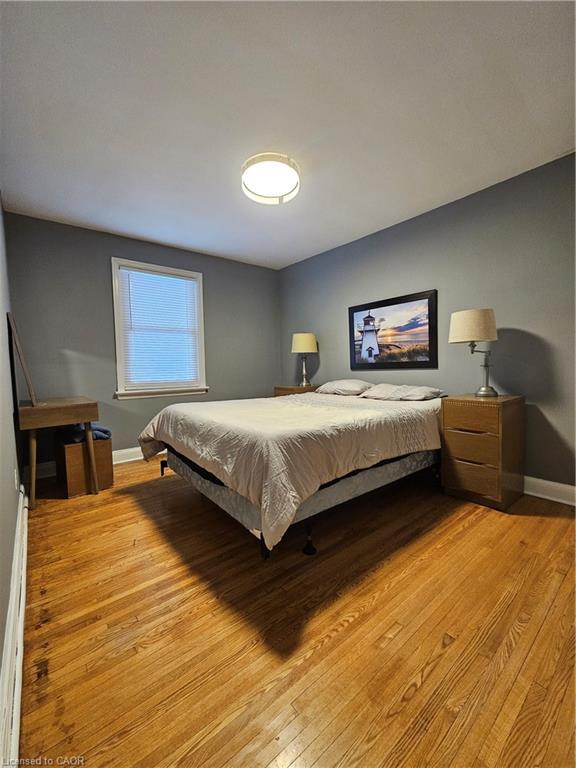 379 St. Leger Street, Kitchener, ON - Indoor Photo Showing Bedroom