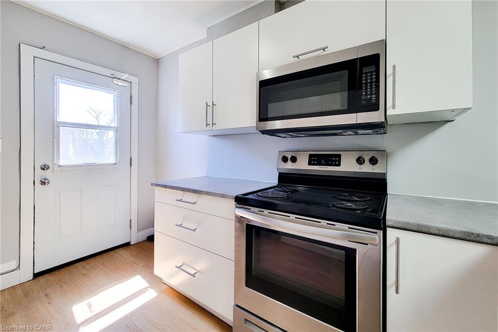 A-308 Barton Street E, Hamilton, ON - Indoor Photo Showing Kitchen