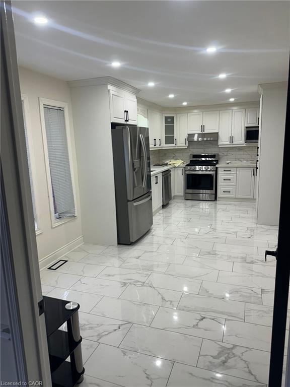 236 Langlaw Drive, Cambridge, ON - Indoor Photo Showing Kitchen
