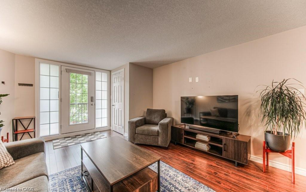 F-240 Rachel Crescent, Kitchener, ON - Indoor Photo Showing Living Room