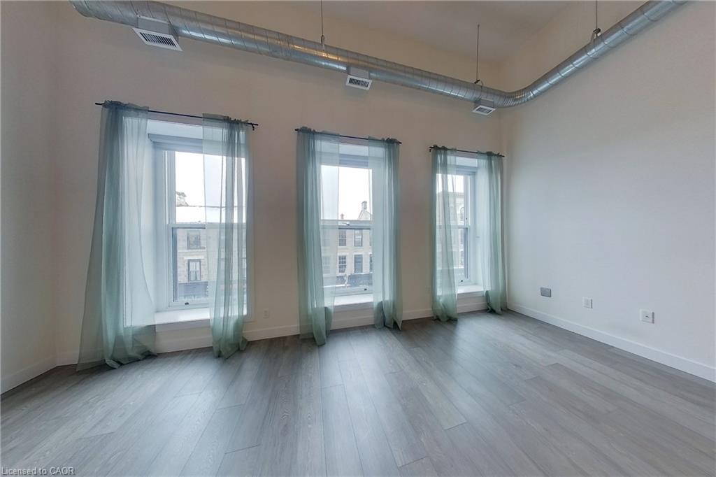 30 Main Street, Cambridge, ON