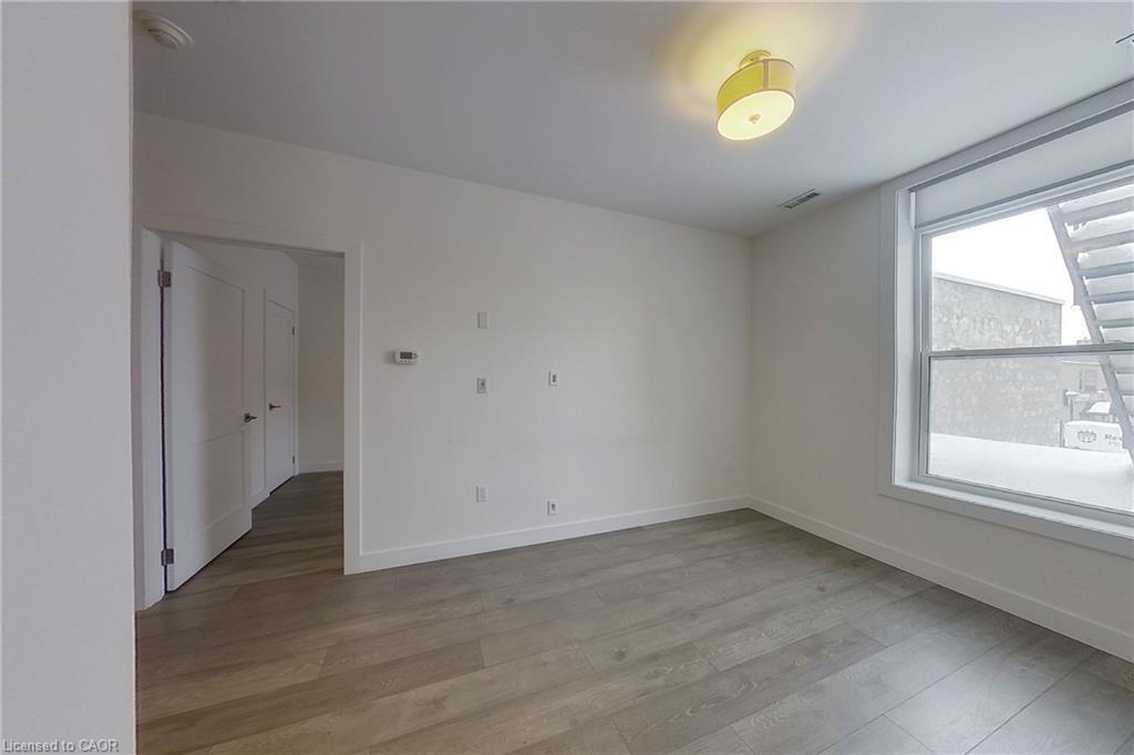 30 Main Street, Cambridge, ON