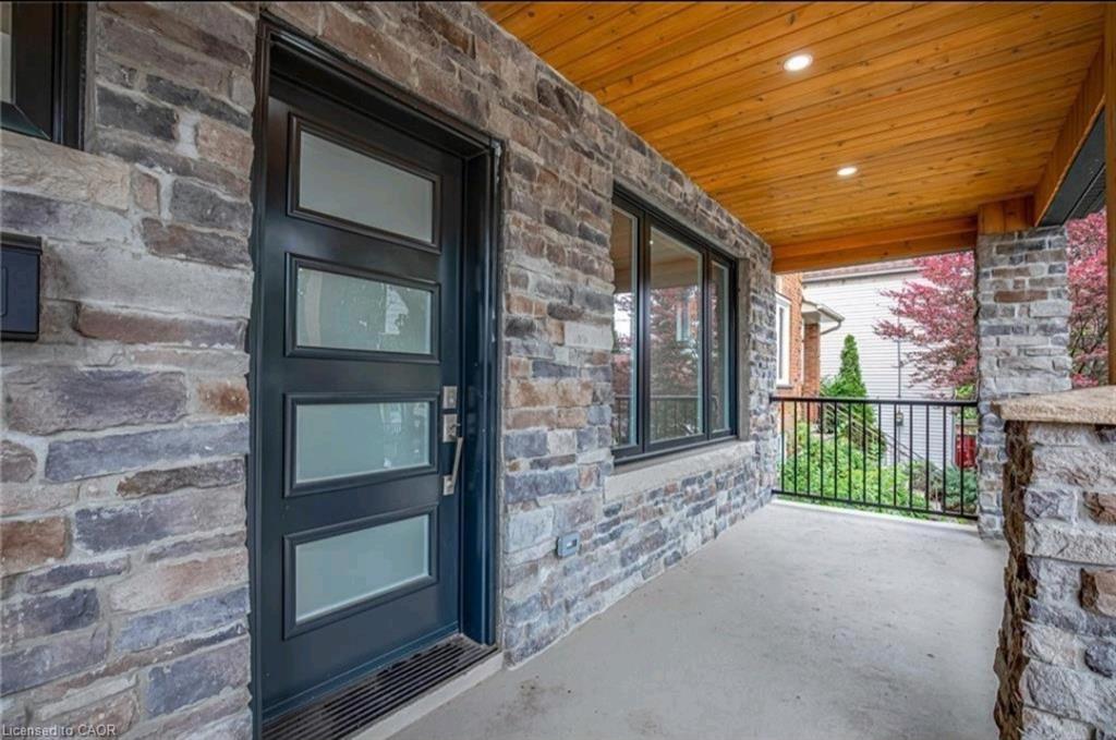 23 Melbourne Street, Hamilton, ON - Outdoor With Exterior