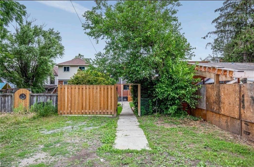 23 Melbourne Street, Hamilton, ON - Outdoor