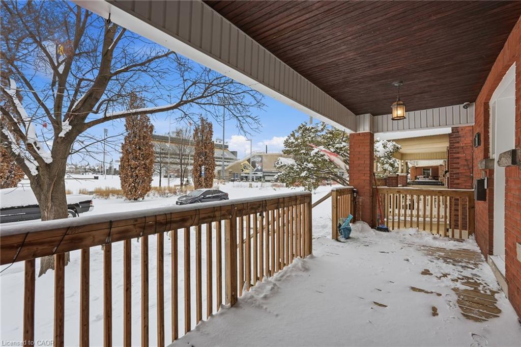 34 Balsam Avenue N, Hamilton, ON - Outdoor With Exterior