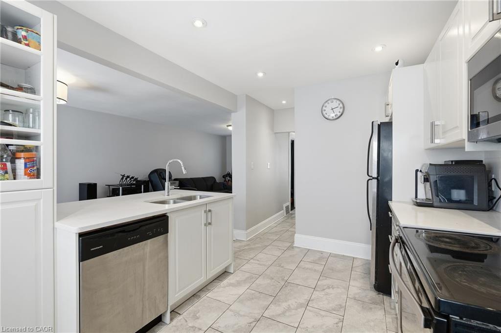 34 Balsam Avenue N, Hamilton, ON - Indoor Photo Showing Kitchen With Double Sink