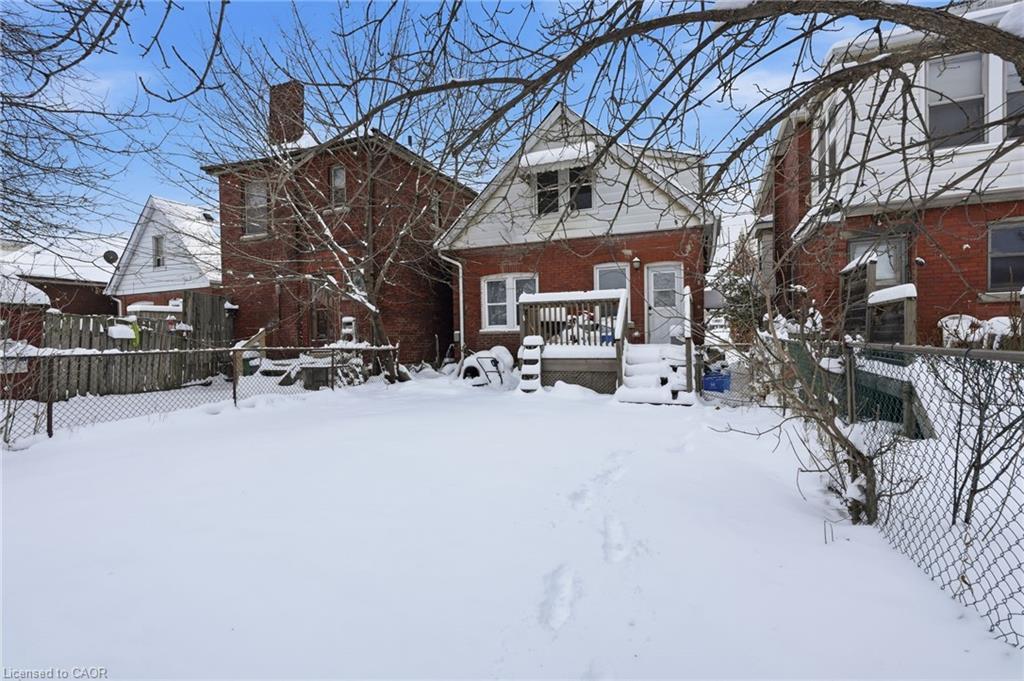 34 Balsam Avenue N, Hamilton, ON - Outdoor