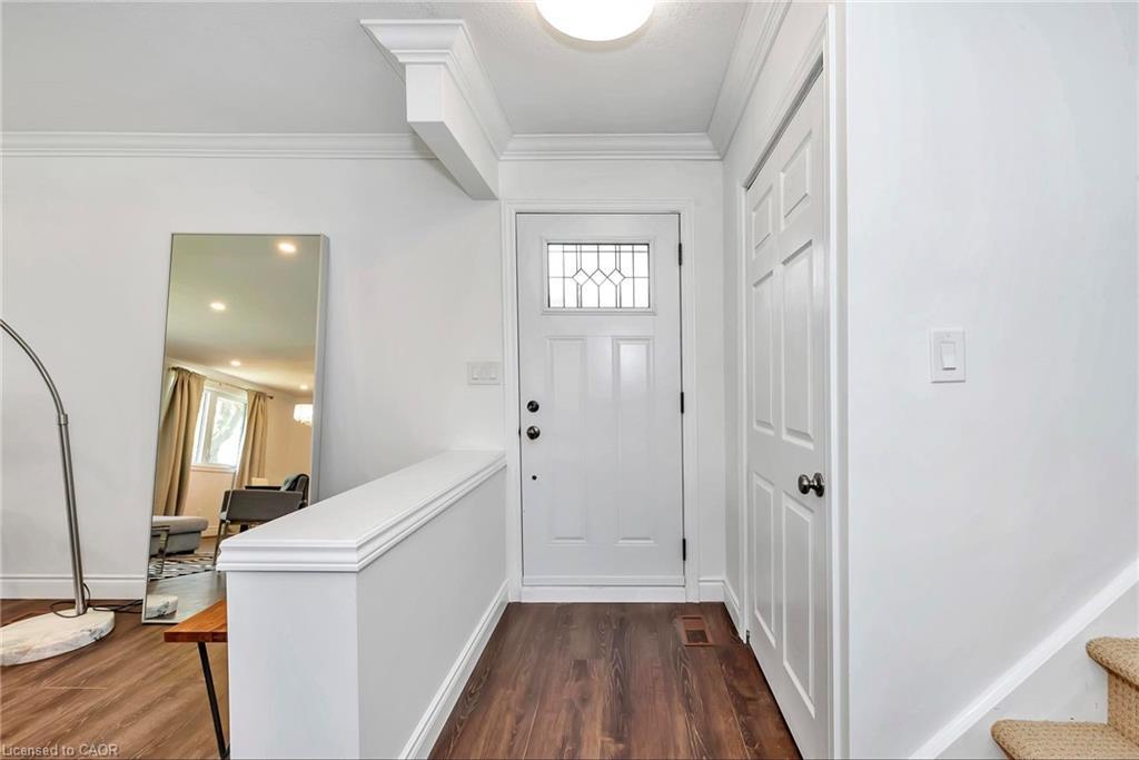 24 Darlington Drive, Hamilton, ON - Indoor Photo Showing Other Room