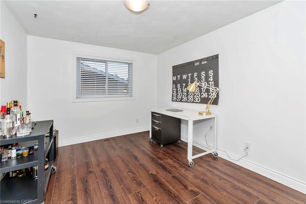 24 Darlington Drive, Hamilton, ON - Indoor Photo Showing Other Room