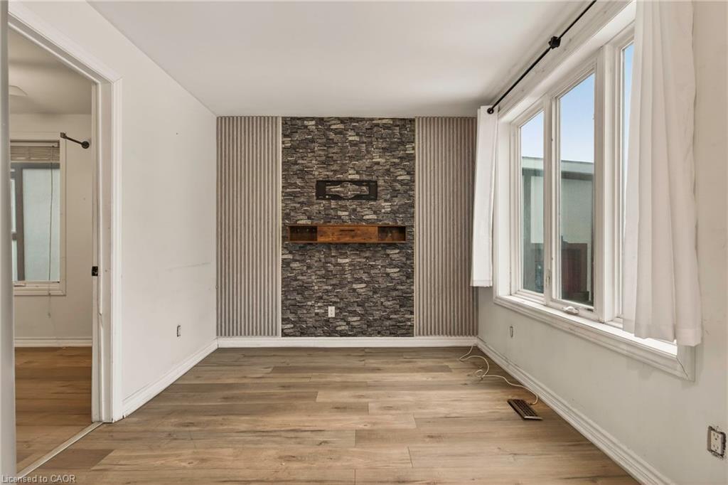 218 East 8Th Street, Hamilton, ON - Indoor Photo Showing Other Room