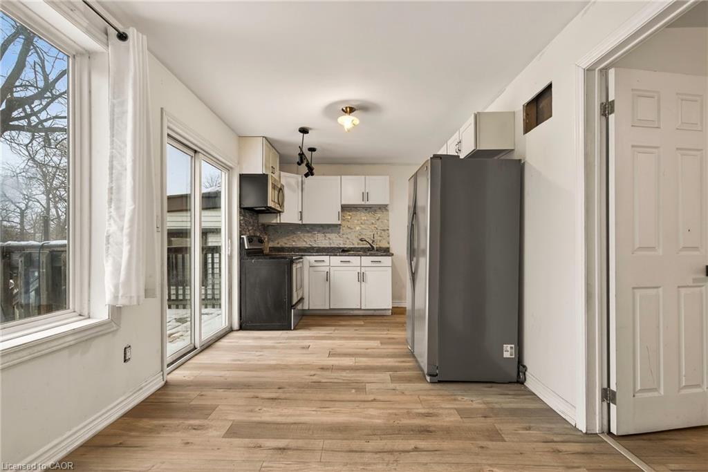 218 East 8Th Street, Hamilton, ON - Indoor Photo Showing Other Room