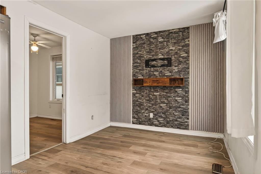 218 East 8Th Street, Hamilton, ON - Indoor Photo Showing Other Room