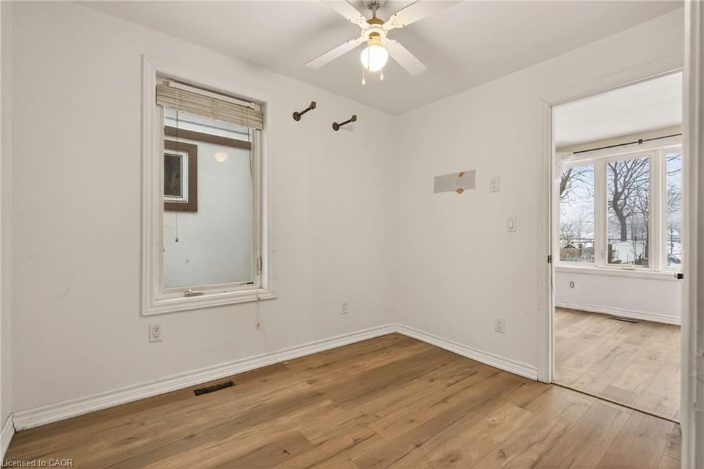 218 East 8Th Street, Hamilton, ON - Indoor Photo Showing Other Room