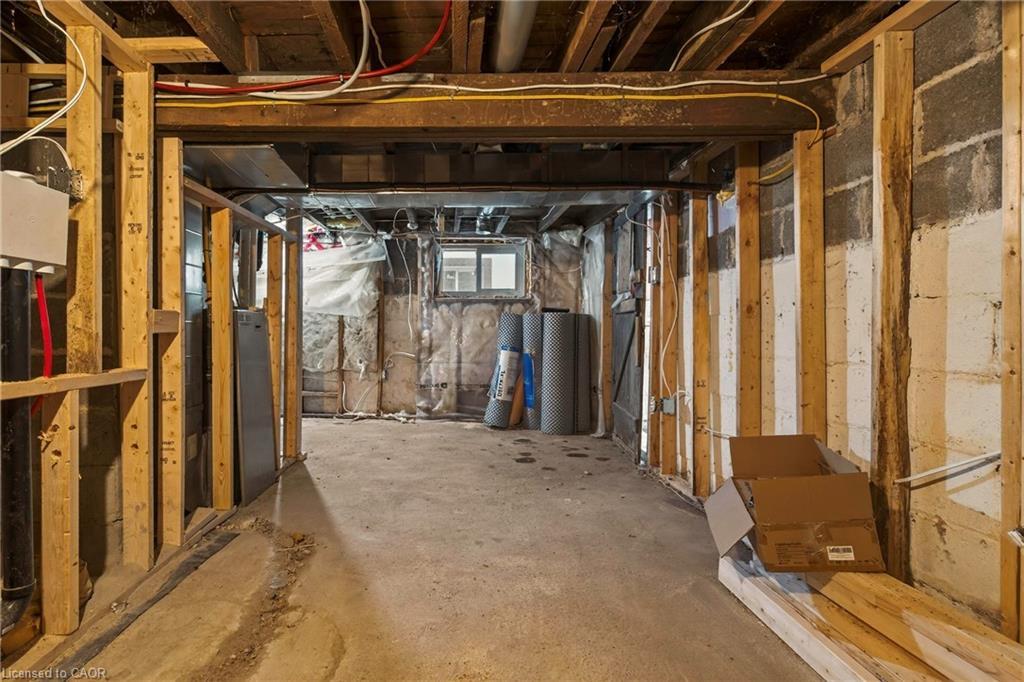 218 East 8Th Street, Hamilton, ON - Indoor Photo Showing Basement