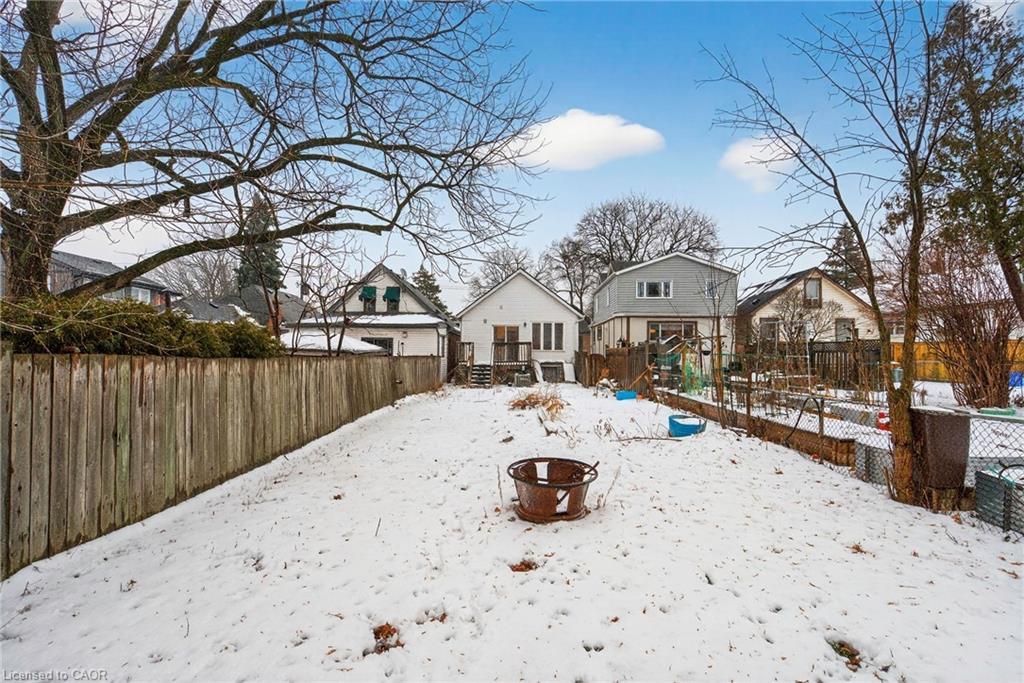 218 East 8Th Street, Hamilton, ON - Outdoor