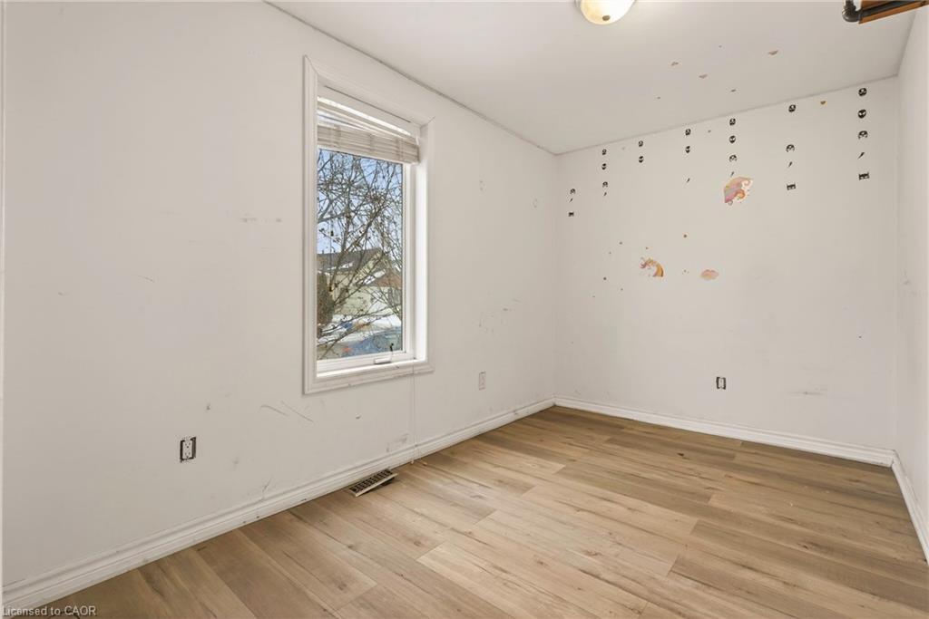 218 East 8Th Street, Hamilton, ON - Indoor Photo Showing Other Room