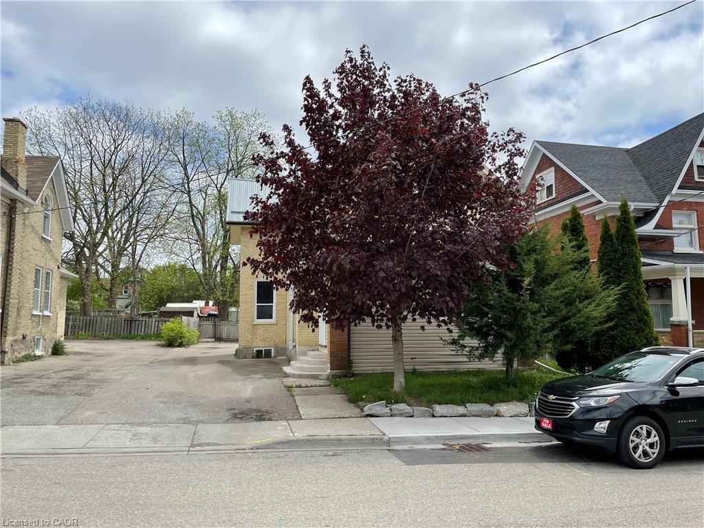 49 Madison Avenue N, Kitchener, ON - Outdoor