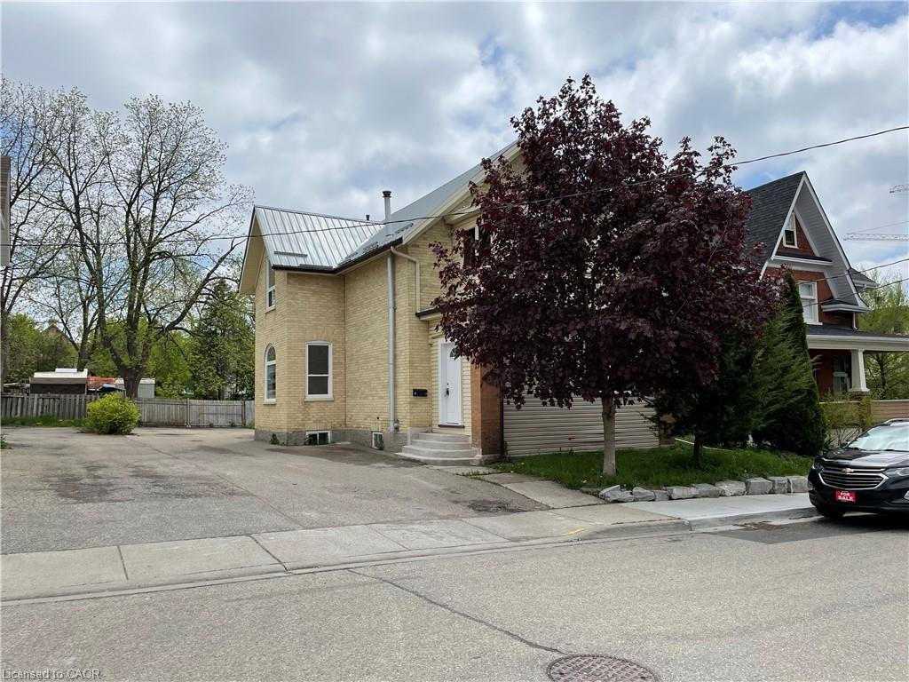 49 Madison Avenue N, Kitchener, ON - Outdoor