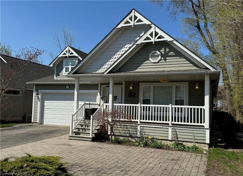 996 Beach Boulevard, Hamilton, ON - Outdoor With Deck Patio Veranda With Facade