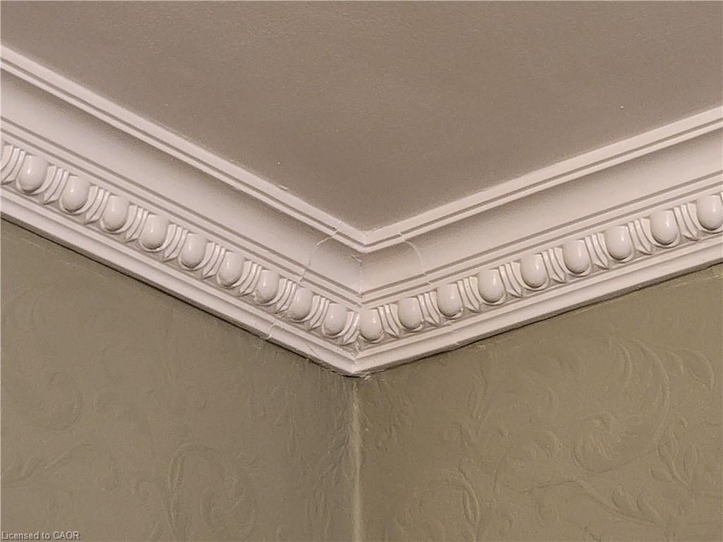 6 Cluny Avenue, Hamilton, ON - Indoor Photo Showing Laundry Room